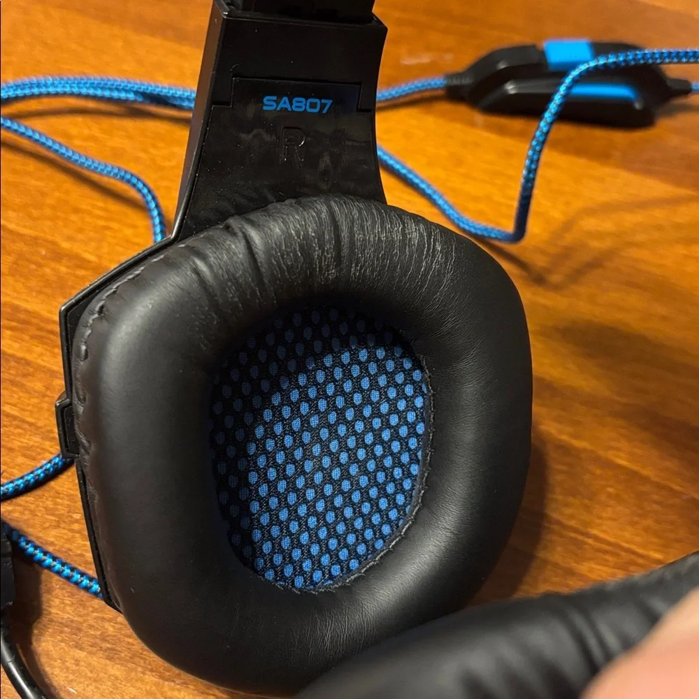 SADES SA-807 Over-Ear Wired Gaming Headset with Microphone